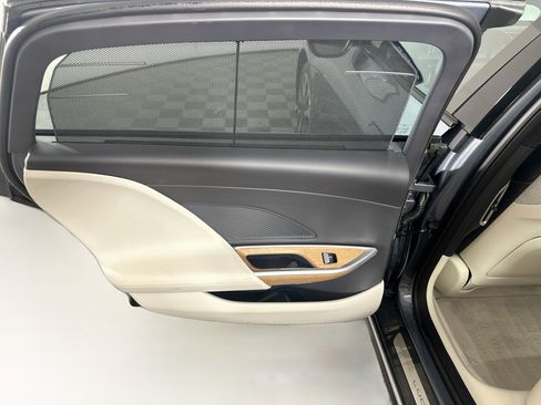 Used 2024 Lucid Air Touring AWD/4WD image 26