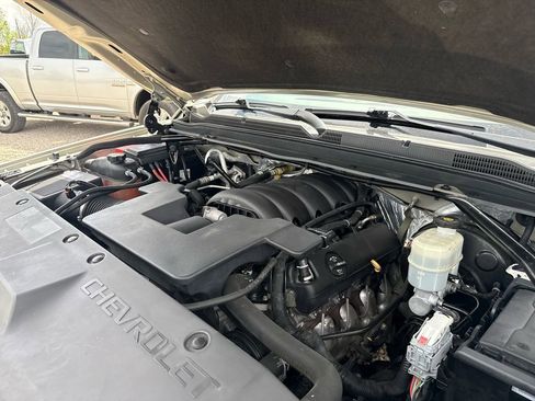 Used 2016 Chevrolet Suburban LT image 39