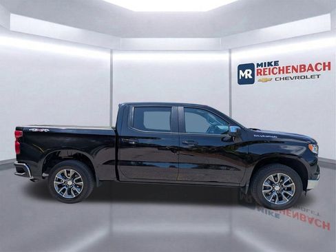 Used 2023 Chevrolet Silverado 1500 LT AWD/4WD image 3