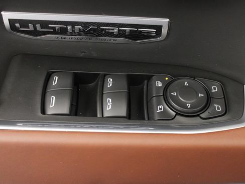 Used 2026 GMC Sierra 1500 Denali Ultimate AWD/4WD image 19