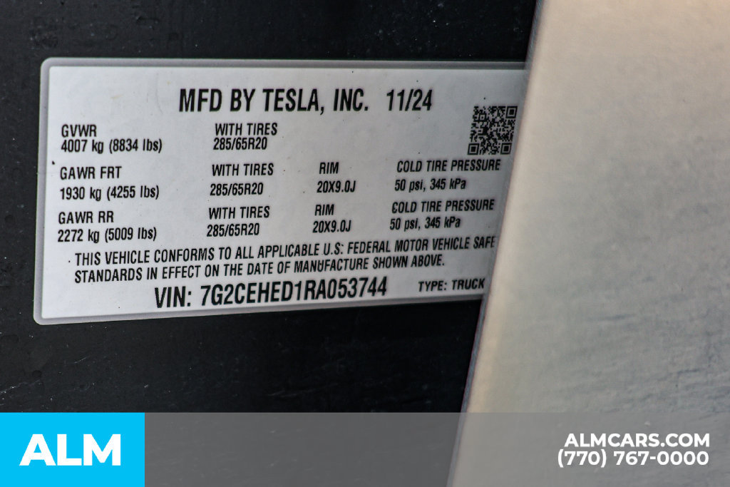 Used 2024 Tesla Cybertruck AWD Crew Cab image 48