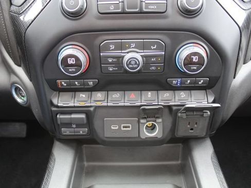 Used 2019 Chevrolet Silverado 1500 LTZ w/ LTZ Plus Package AWD/4WD image 31