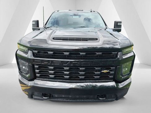 Used 2023 Chevrolet Silverado 2500 Custom w/ Custom Convenience Package AWD/4WD image 2