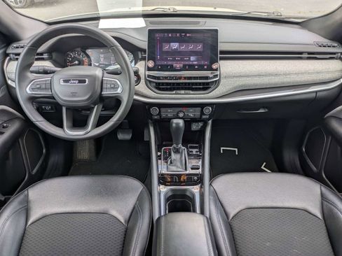 Used 2024 Jeep Compass Latitude AWD/4WD image 14