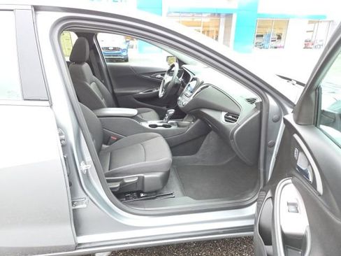 Used 2024 Chevrolet Malibu LT image 44