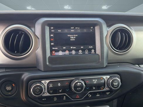 Used 2020 Jeep Gladiator Sport w/ Quick Order Package 24S AWD/4WD image 22