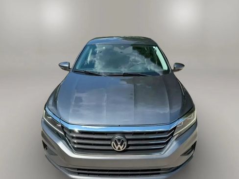 Used 2020 Volkswagen Passat 2.0T SE FWD image 3