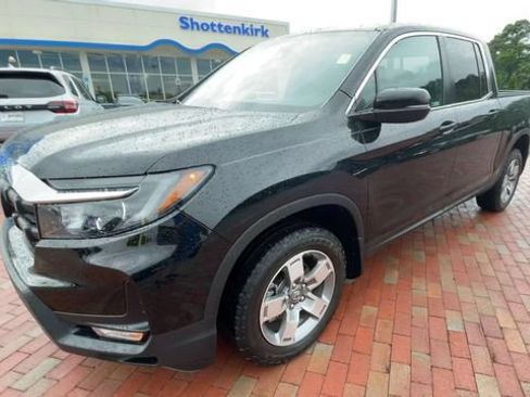 Certified 2025 Honda Ridgeline RTL image 5