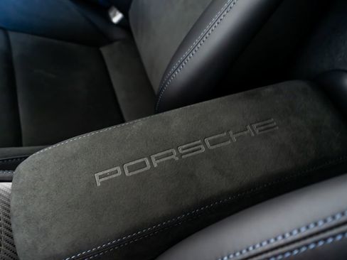 Used 2025 Porsche 718 Cayman GT4 RS RWD image 19