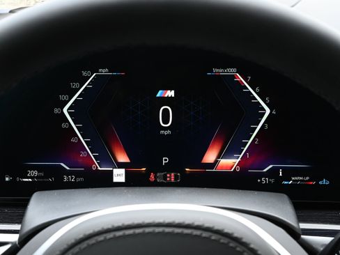 New 2026 BMW X6 xDrive40i w/ Climate Comfort Package image 15