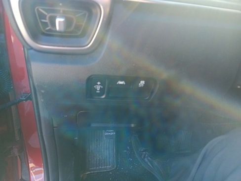 Certified 2022 Kia Sorento LX image 4