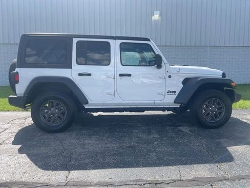Used 2024 Jeep Wrangler Unlimited Sport AWD/4WD image 16