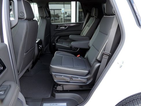 New 2026 GMC Yukon Elevation image 11