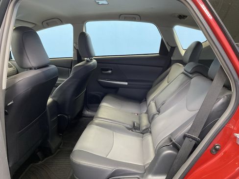 Used 2013 Toyota Prius V image 22