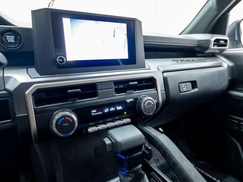 Used 2024 Toyota Tacoma SR5 AWD/4WD image 43