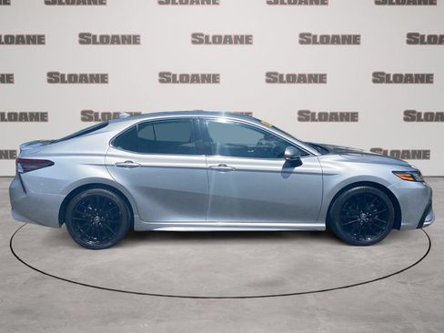 Used 2023 Toyota Camry XSE FWD image 6