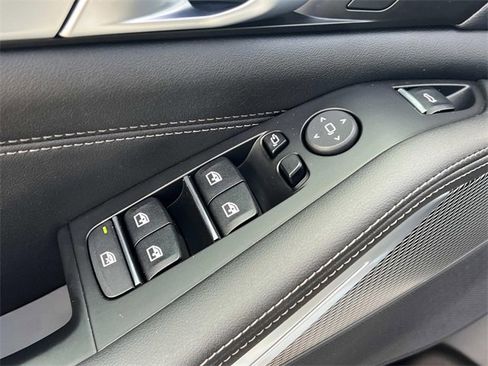 Used 2023 BMW X5 xDrive40i w/ M Sport Package image 13