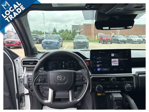 Used 2024 Toyota Tacoma TRD Off-Road w/ TRD Off Road Upgrade Package AWD/4WD image 10