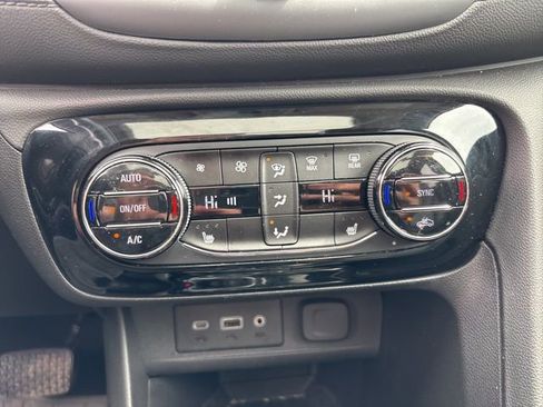 Used 2023 Buick Encore GX Essence w/ Experience Buick Package image 24