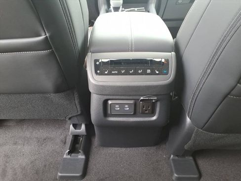 New 2026 Nissan Pathfinder Platinum AWD/4WD image 27