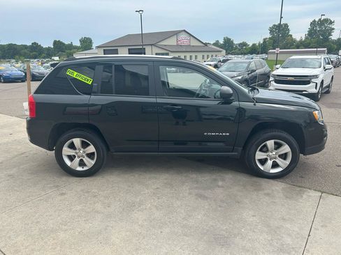 Used 2013 Jeep Compass Latitude w/ Premium Sound Group FWD image 4
