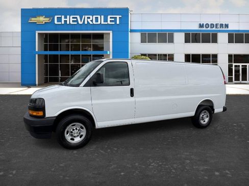Used 2025 Chevrolet Express 2500 Extended RWD image 1