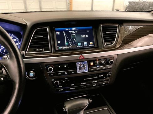 Used 2018 Genesis G80 3.8 AWD/4WD image 6