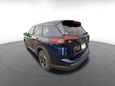 Used 2025 Nissan Rogue SV AWD/4WD image 5