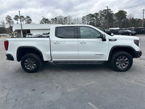 Used 2025 GMC Sierra 1500 AT4X image 5