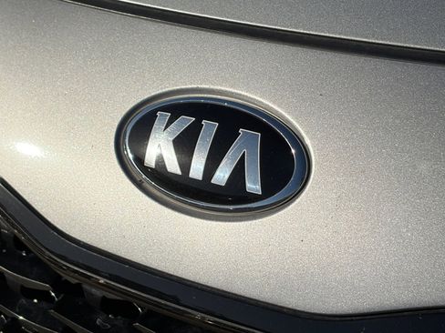 Certified 2020 Kia Sportage S w/ S Sunroof Package image 7