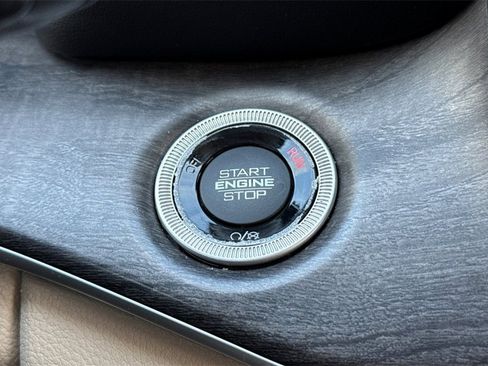 Used 2021 Jeep Grand Cherokee L Limited image 33