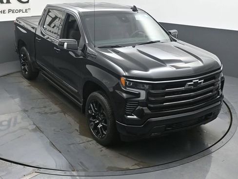 New 2026 Chevrolet Silverado 1500 High Country w/ High Country Premium Package AWD/4WD image 25