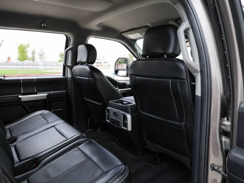 Used 2020 Ford F250 Lariat w/ Lariat Value Package AWD/4WD image 27