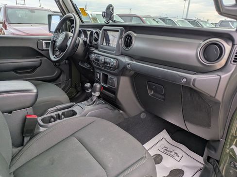 Used 2023 Jeep Gladiator Sport image 26