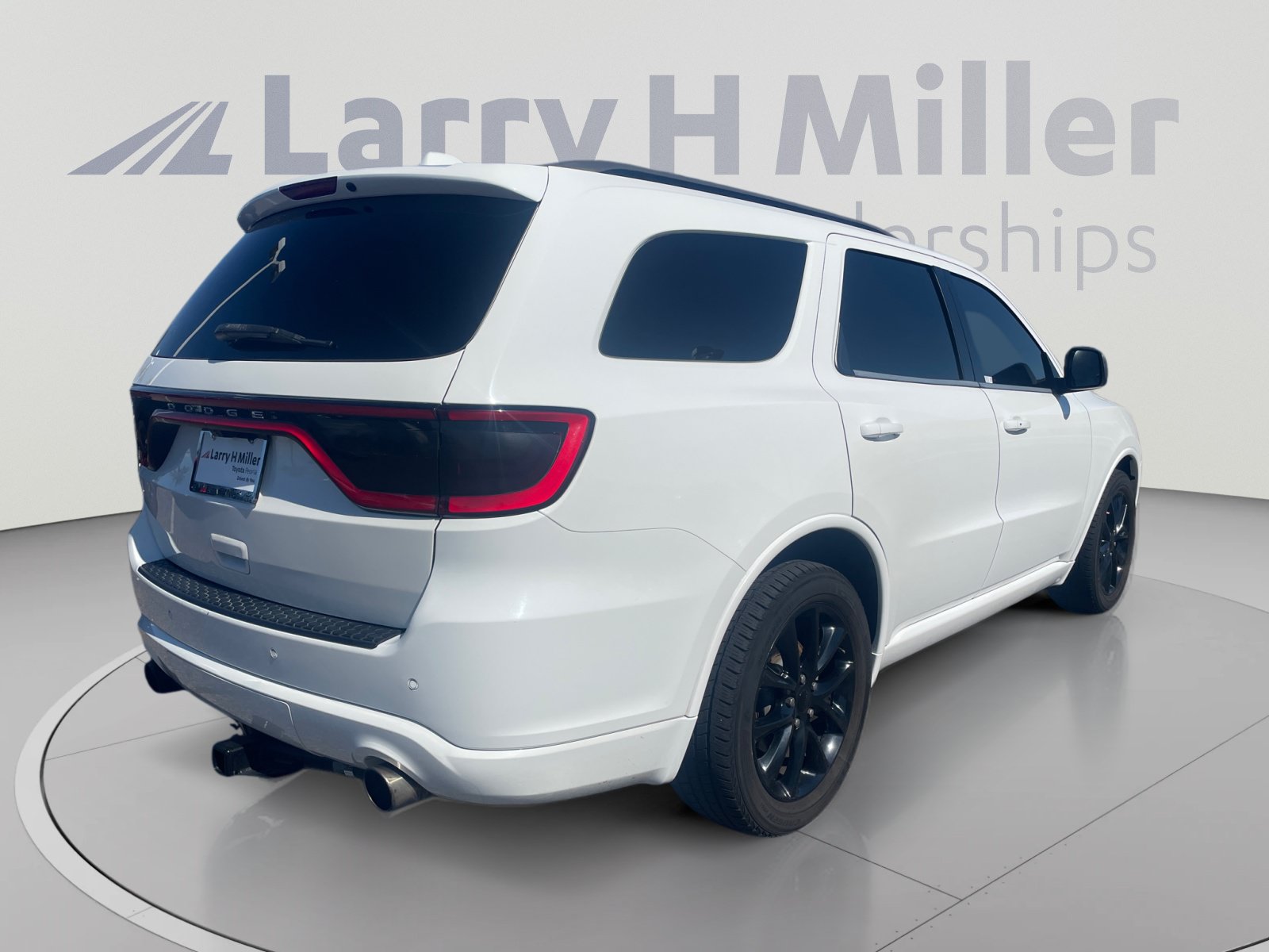 Used 2018 Dodge Durango R/T w/ Blacktop Package RWD image 7