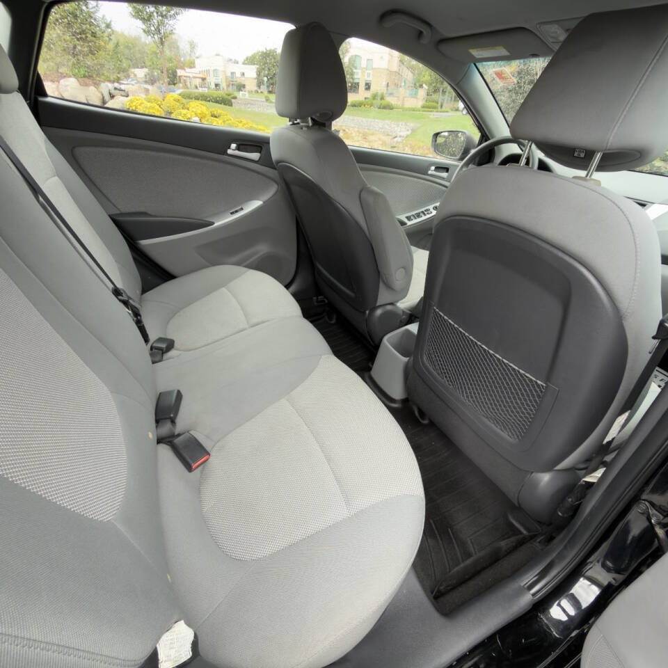 Used 2014 Hyundai Accent GS FWD image 8