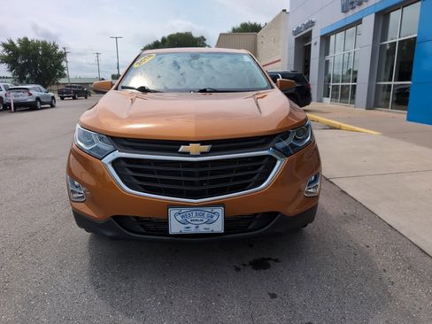 Used 2018 Chevrolet Equinox LT image 3