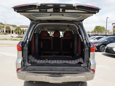 Certified 2021 Lexus LX 570 4WD w/ Luxury Package image 36