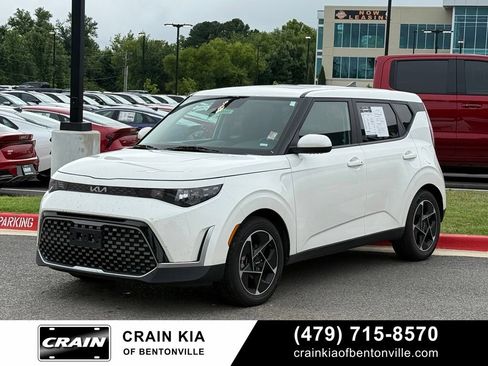 Certified 2023 Kia Soul EX FWD image 3