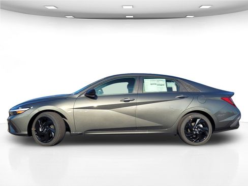 New 2026 Hyundai Elantra Sport image 4