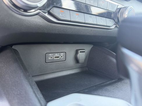 Used 2025 Nissan Altima 2.5 SV image 20