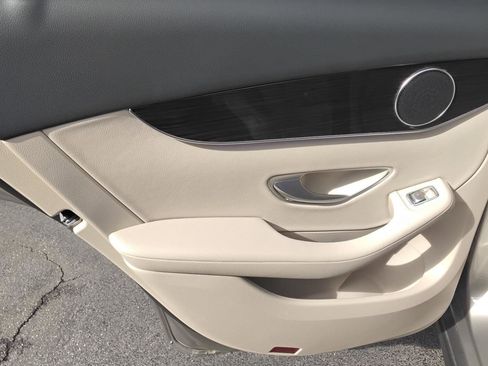 Used 2022 Mercedes-Benz GLC 300 image 20