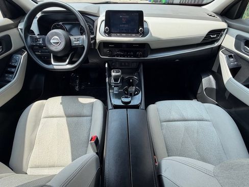 Used 2024 Nissan Rogue SV AWD/4WD image 12