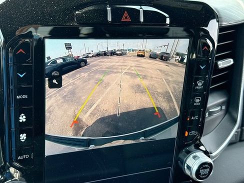 Used 2023 RAM 1500 Laramie AWD/4WD image 17