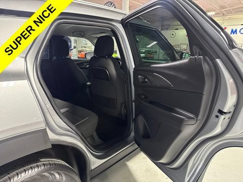 Used 2023 Chevrolet TrailBlazer LT w/ Convenience Package AWD/4WD image 33