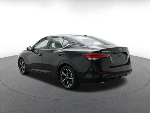 Used 2025 Nissan Sentra SV FWD image 7