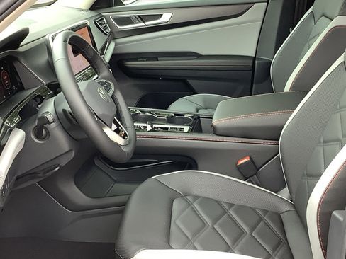 New 2026 Volkswagen Atlas Peak Edition AWD/4WD image 22