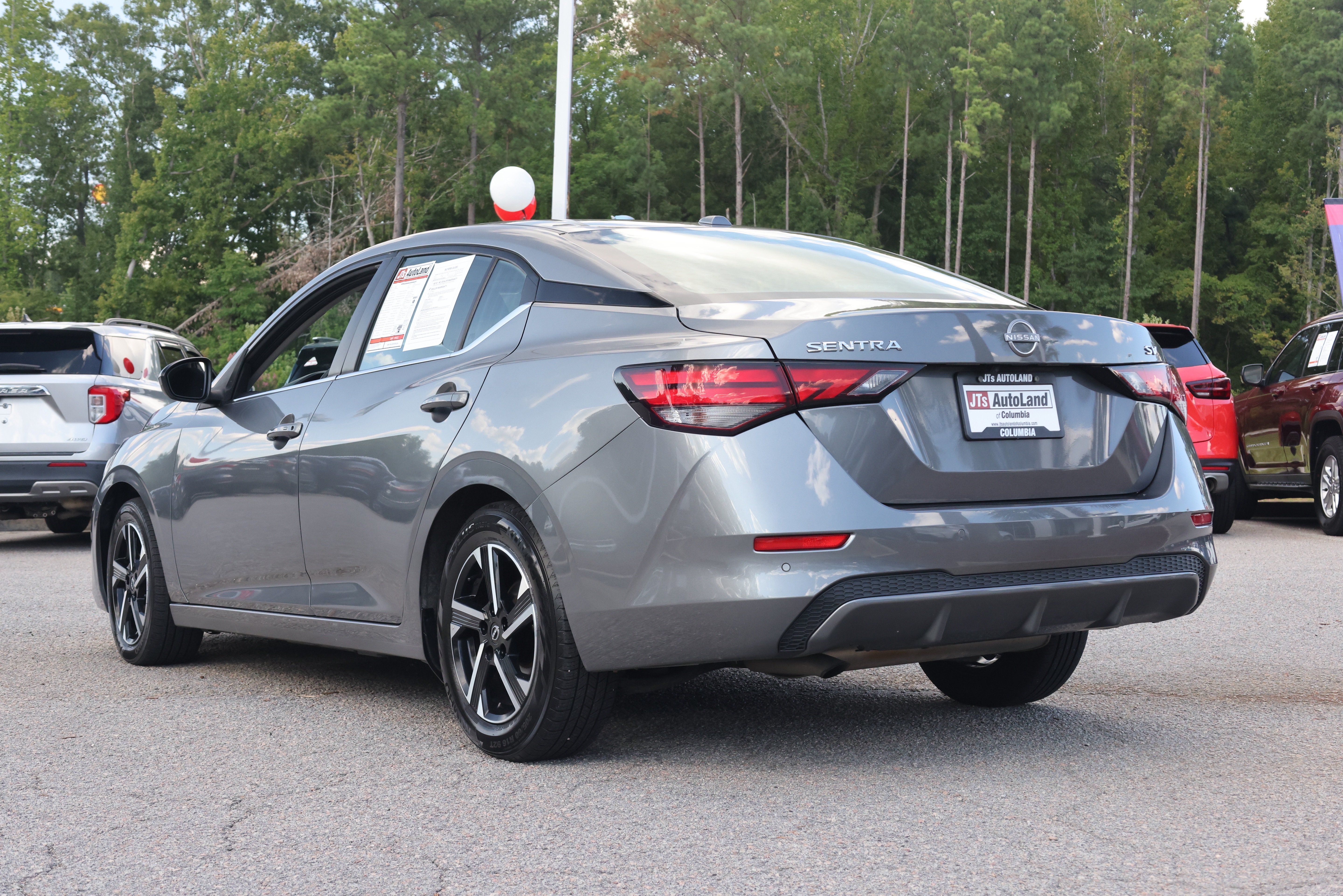 Used 2024 Nissan Sentra SV FWD image 3