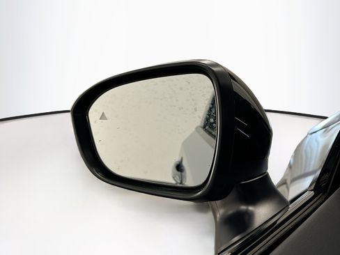 Used 2024 Nissan Ariya AWD image 16