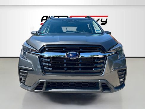 Used 2023 Subaru Ascent Limited AWD/4WD image 2